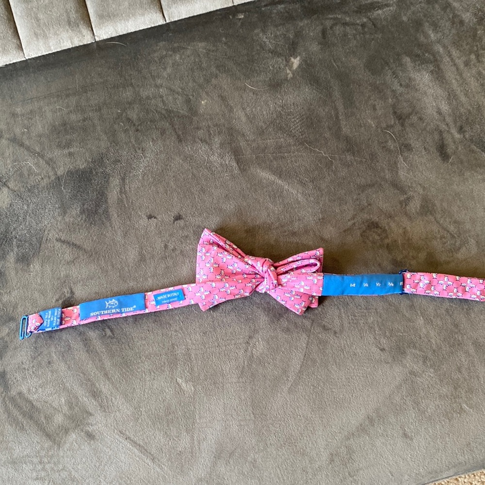 Southern Tide Bow Tie